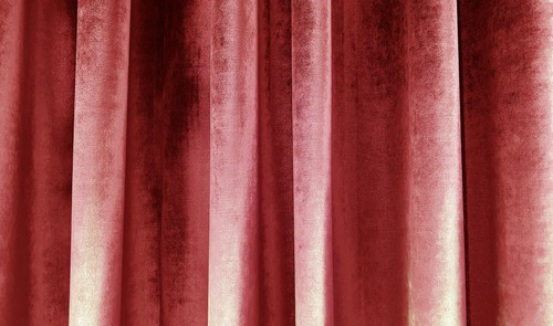 How to Steam Velvet Curtains?
